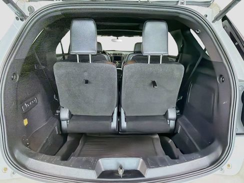 Used 2017 Ford Explorer Sport w/ Equipment Group 401A AWD/4WD image 29