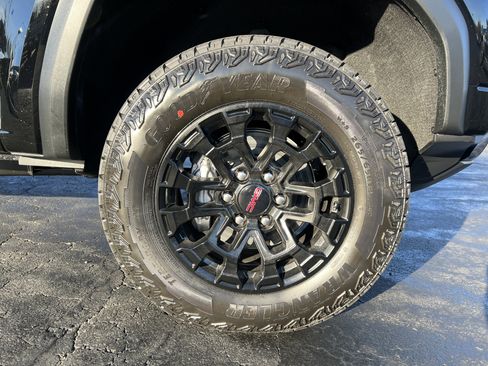 New 2026 GMC Canyon Elevation w/ Convenience Package image 11