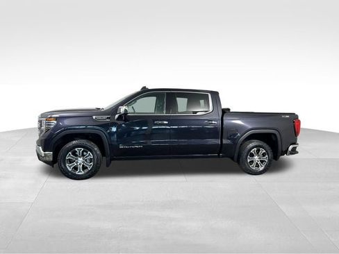 Used 2023 GMC Sierra 1500 SLT w/ SLT Convenience Package AWD/4WD image 3