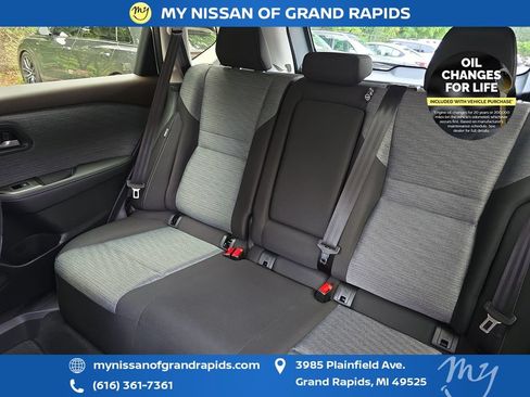 Used 2023 Nissan Rogue SV AWD/4WD image 29