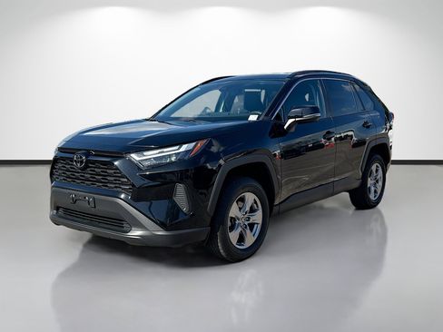 Used 2024 Toyota RAV4 XLE image 7