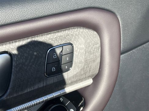 New 2026 Ford Explorer Platinum image 16