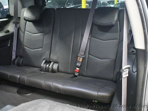 Used 2015 Cadillac Escalade Premium image 25