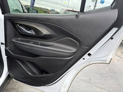 Used 2022 GMC Terrain SLT w/ Infotainment Package II image 16