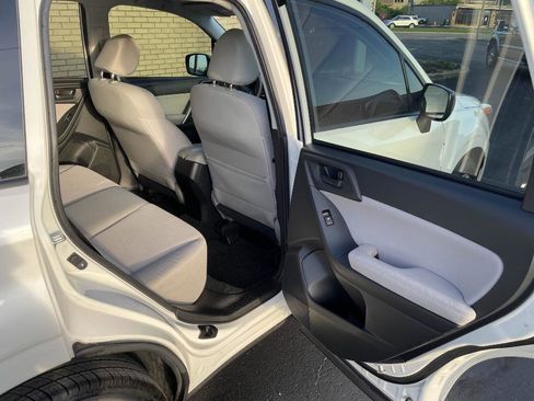 Used 2015 Subaru Forester 2.5i w/ Alloy Wheel Package AWD/4WD image 22
