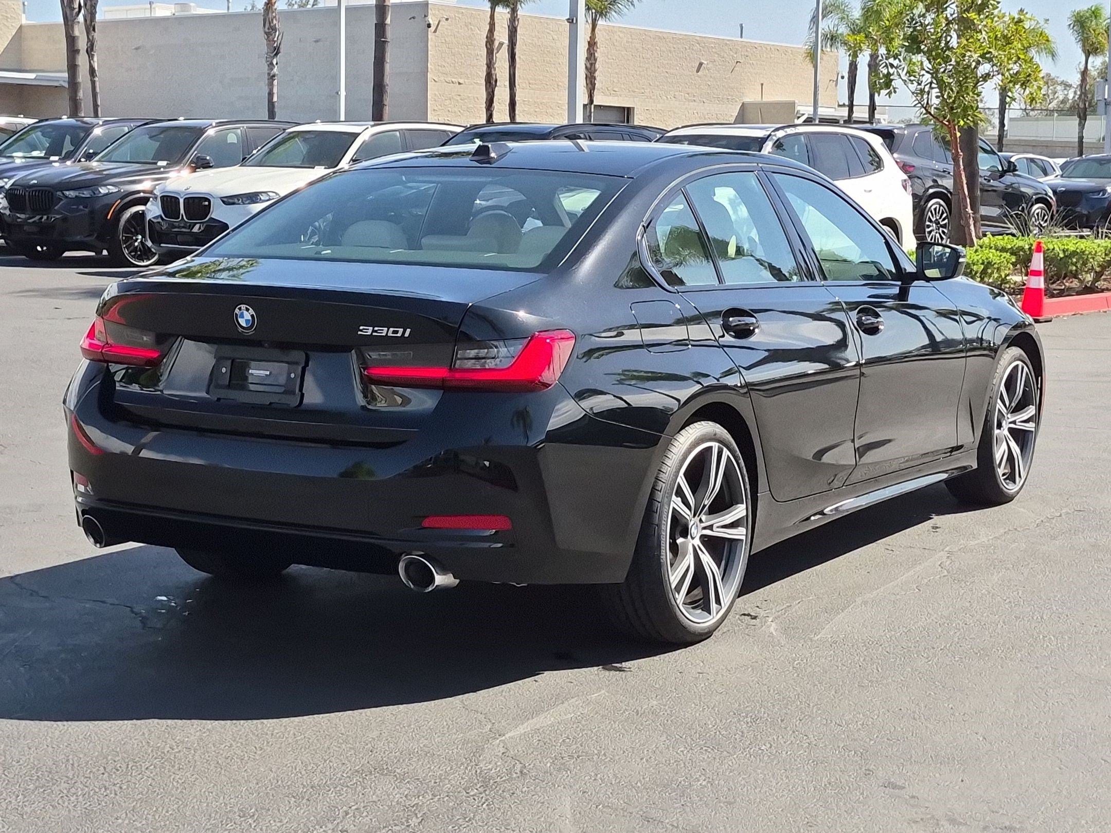 Certified 2023 BMW 330i Sedan w/ Premium Package RWD image 10