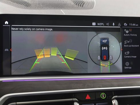 Used 2021 BMW X5 M50i image 10