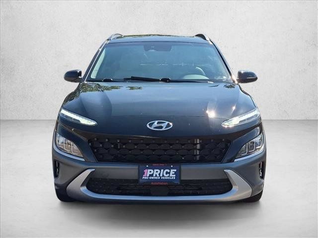 Used 2023 Hyundai Kona Limited AWD/4WD image 2