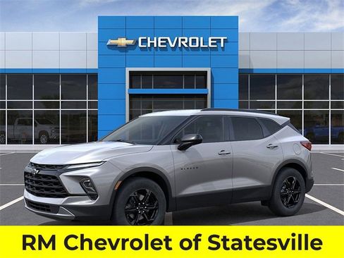 New 2026 Chevrolet Blazer LT image 2