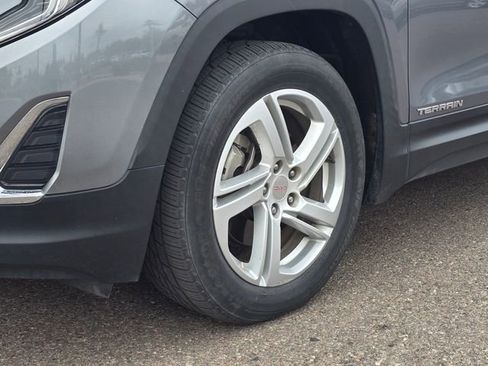 Used 2018 GMC Terrain SLE w/ Driver Convenience Package FWD image 20