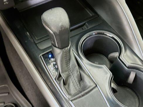 Used 2018 Toyota Camry SE FWD image 22