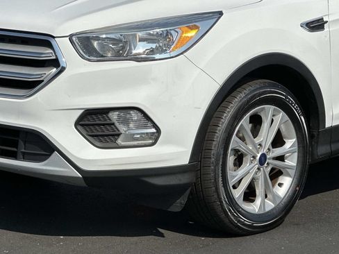 Used 2018 Ford Escape SE FWD image 8