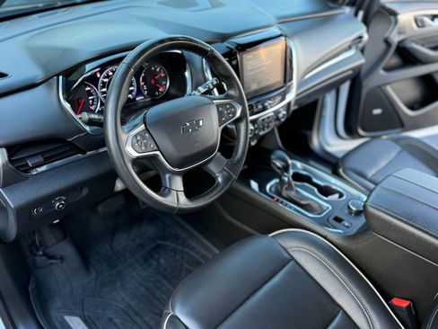 Used 2023 Chevrolet Traverse Premier w/ Redline Edition image 15