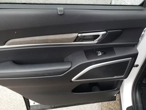 Used 2022 Kia Telluride EX w/ EX Premium Package image 13