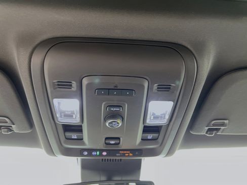 Used 2023 GMC Yukon SLT w/ Max Trailering Package image 21