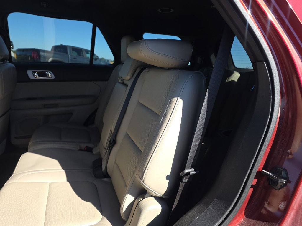 Used 2014 Ford Explorer Limited w/ Equipment Group 301A AWD/4WD image 8