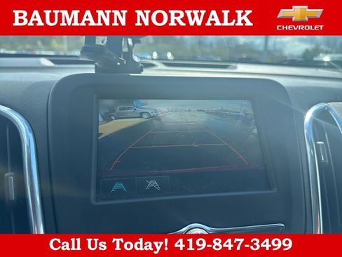 Used 2018 Chevrolet Equinox LT FWD image 38