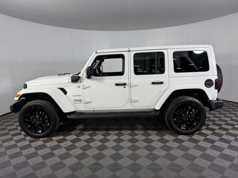Used 2024 Jeep Wrangler Unlimited Sahara AWD/4WD image 10