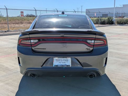 Used 2022 Dodge Charger R/T w/ Plus Group image 4