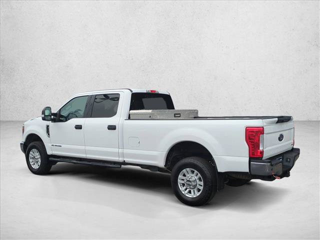 Used 2018 Ford F350 XLT w/ Camper Package AWD/4WD image 7