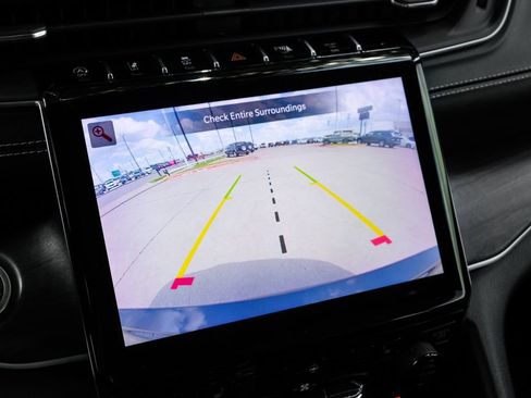 Used 2022 Jeep Grand Cherokee L Limited RWD image 31