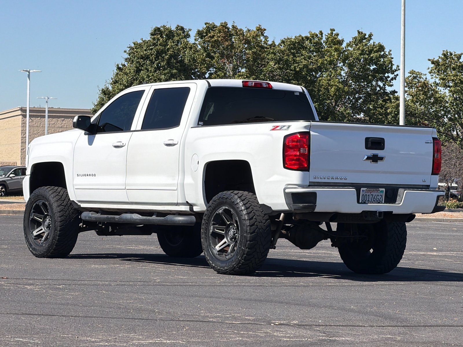 Used 2017 Chevrolet Silverado 1500 LT w/ All Star Edition AWD/4WD image 6