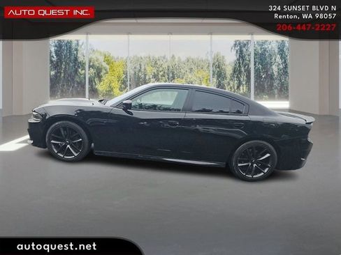 Used 2019 Dodge Charger Scat Pack w/ Navigation & Travel Group image 8
