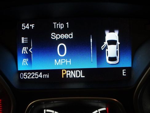 Used 2017 Ford Focus SE w/ SE Winter Package image 4