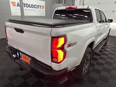 Used 2024 Chevrolet Colorado Z71 w/ Advanced Trailering Package AWD/4WD image 9