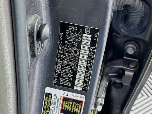 Used 2017 Toyota Camry XLE image 31