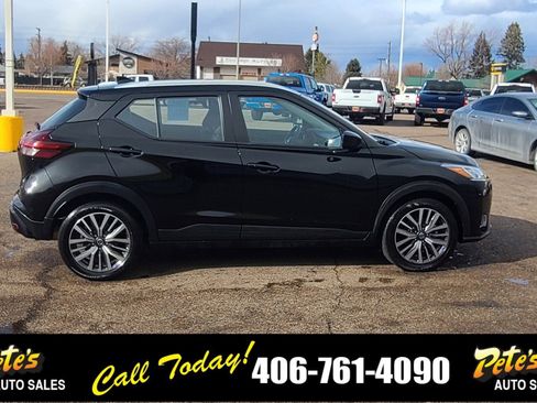 Used 2021 Nissan Kicks SV image 5