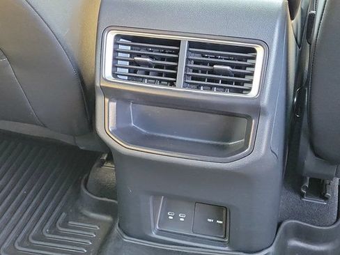 Used 2024 Volkswagen Atlas Cross Sport SE w/ Panoramic Sunroof Package FWD image 6