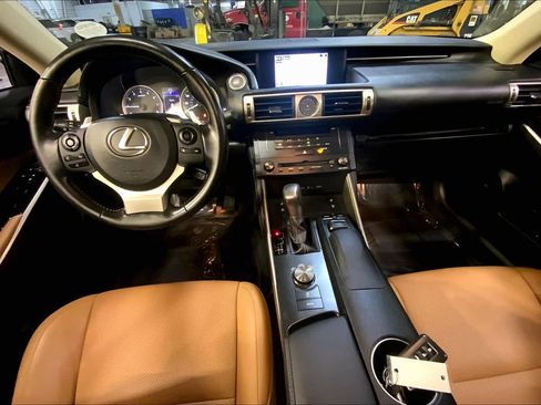 Used 2016 Lexus IS 300 AWD image 15