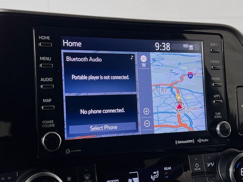 Used 2022 Toyota Highlander XLE image 15