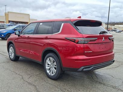 New 2026 Mitsubishi Outlander ES