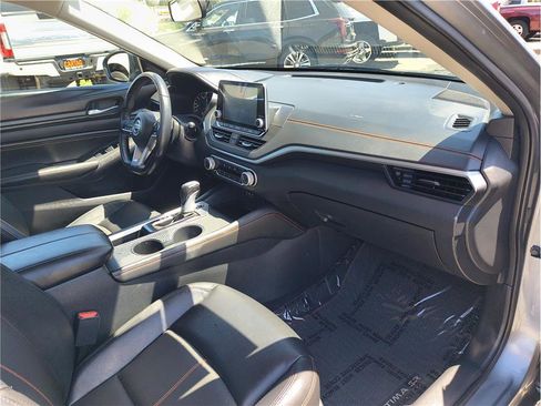 Used 2020 Nissan Altima 2.5 SR FWD image 12