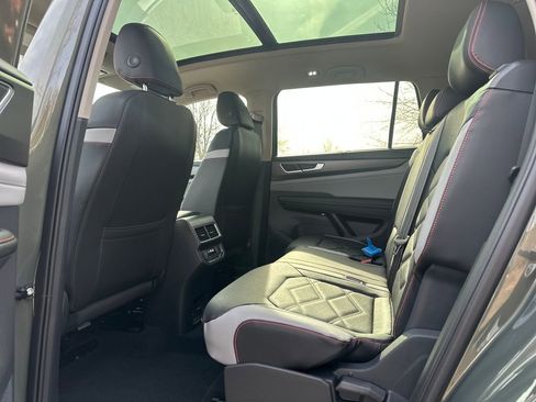 New 2026 Volkswagen Atlas Peak Edition image 14