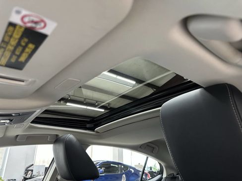 Used 2019 Lexus ES 300h 300H w/ Premium Package image 30