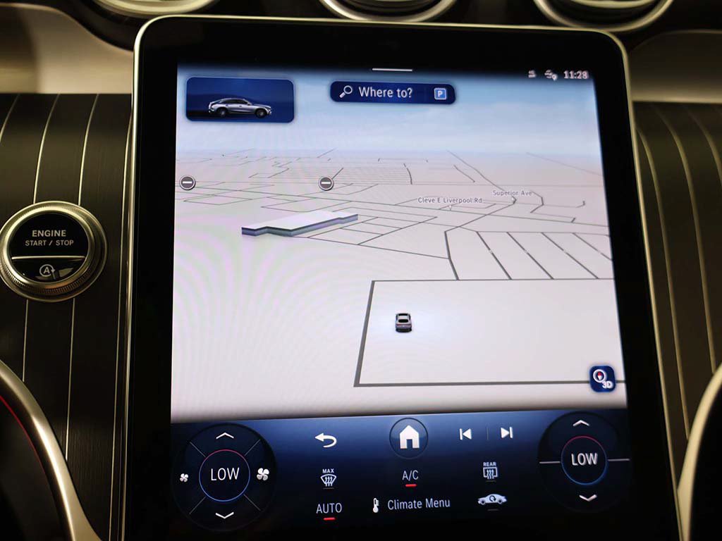 Used 2025 Mercedes-Benz GLC 300 4MATIC image 47
