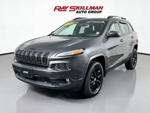 Used 2014 Jeep Cherokee Latitude w/ Comfort/Convenience Group AWD/4WD image 3
