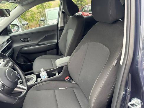 Certified 2025 Hyundai Kona SEL FWD image 6