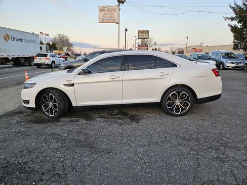 Used 2017 Ford Taurus SHO w/ Driver Assist Package image 2