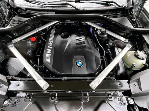 Used 2025 BMW X7 xDrive40i w/ M Sport Package image 10
