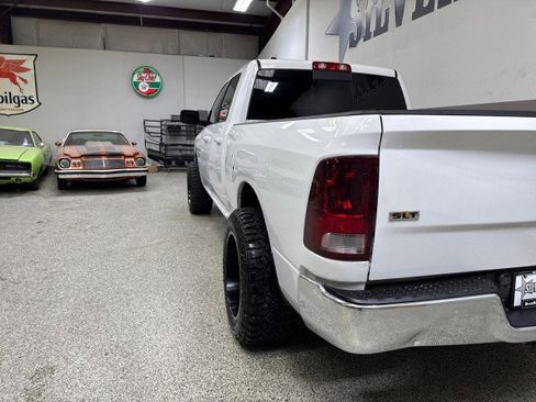 Used 2020 RAM 1500 Classic SLT image 9