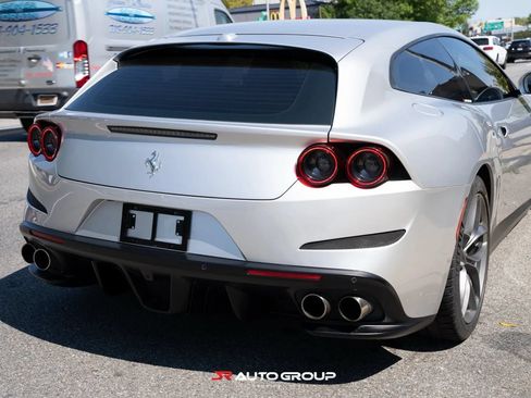 Used 2019 Ferrari GTC4Lusso T RWD image 5