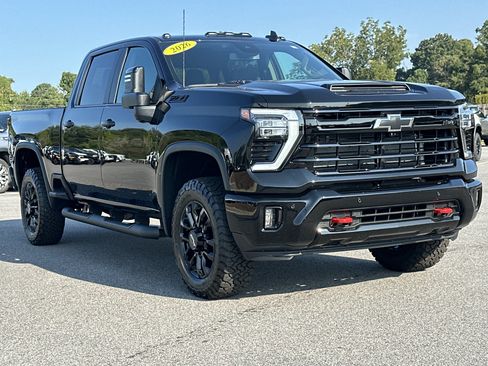 Used 2026 Chevrolet Silverado 2500 LT w/ Trail Boss Package AWD/4WD image 3