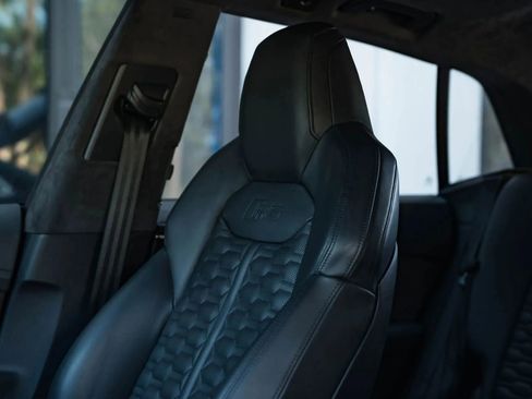 Used 2022 Audi RS Q8 image 16