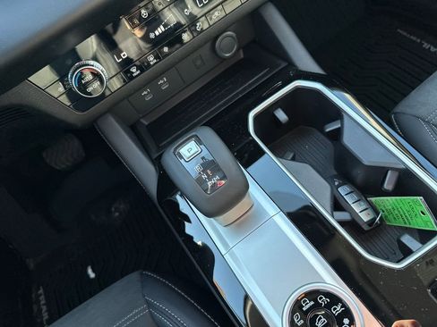 New 2026 Mitsubishi Outlander AWD image 18