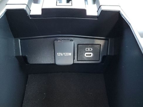 Used 2024 Toyota Corolla LE image 32