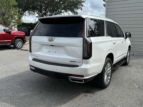 Used 2023 Cadillac Escalade Premium Luxury AWD/4WD image 6